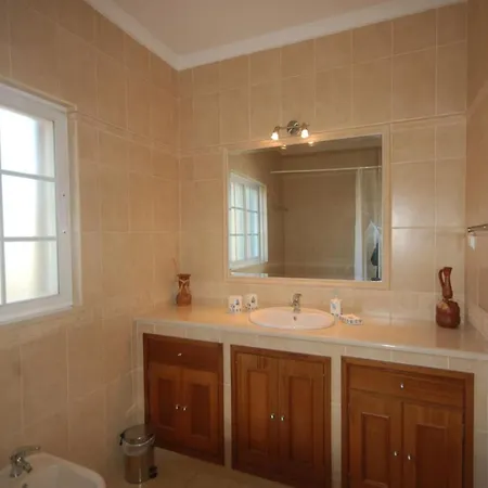 Βίλα Villa With Private Pool For Families